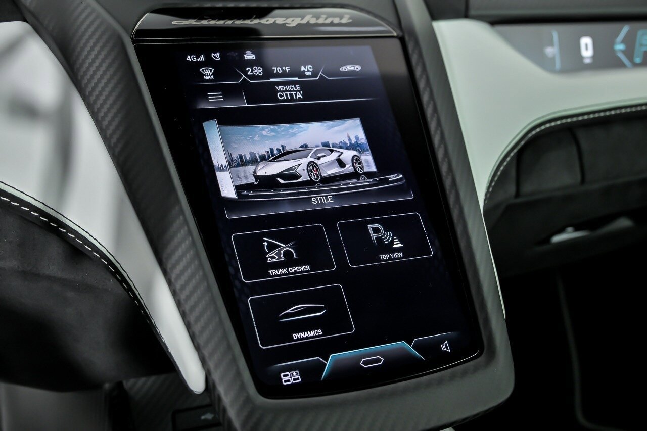 Used 2024 Lamborghini Revuelto image 41