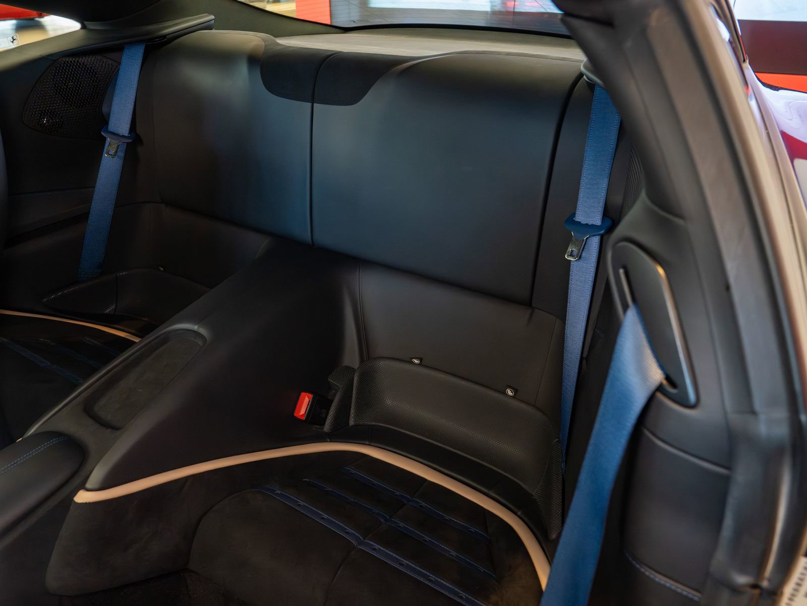 Used 2021 Ferrari Roma RWD image 13