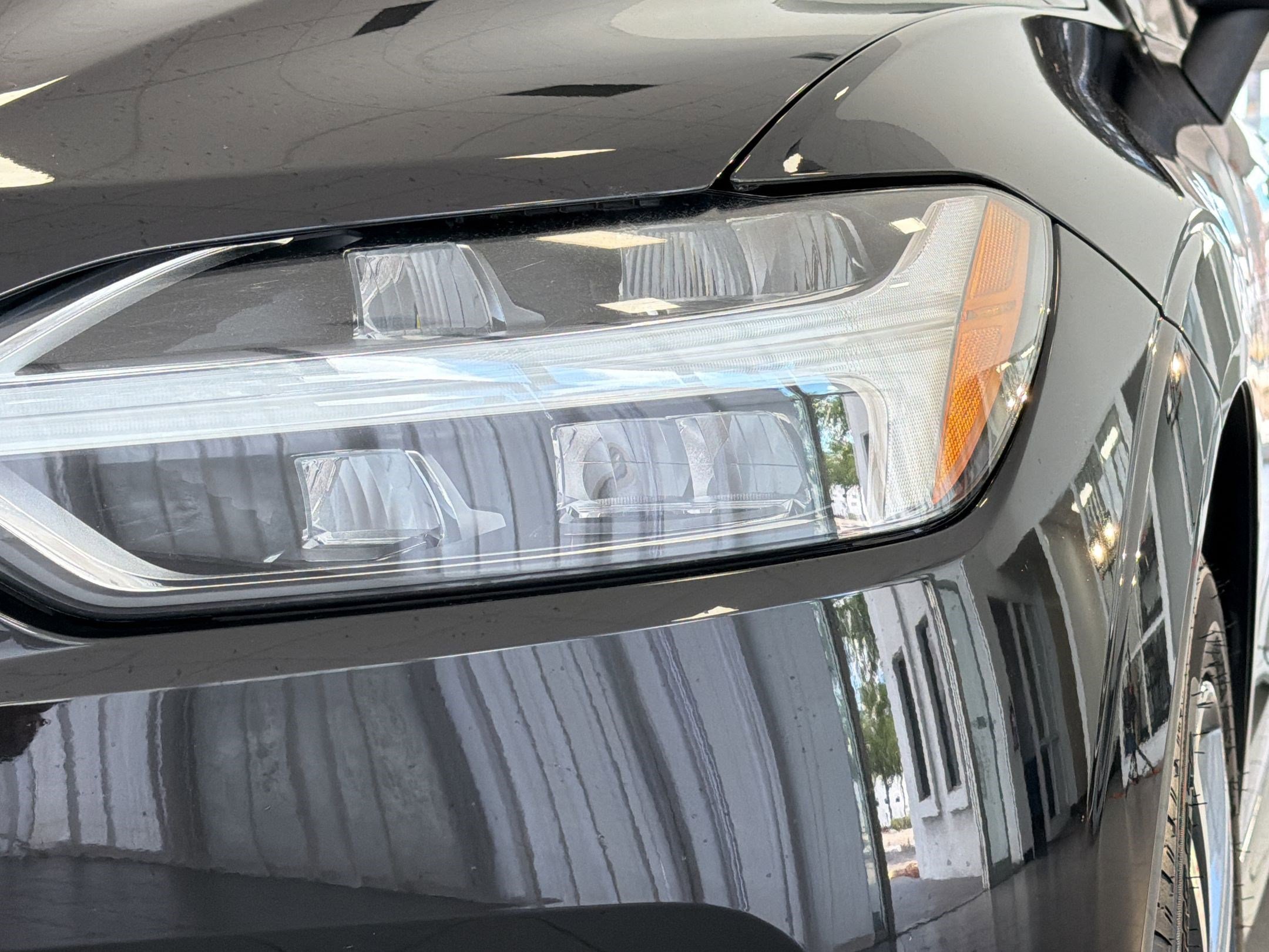 Used 2020 Volvo XC60 T5 Momentum w/ Protection Package Premier FWD image 11