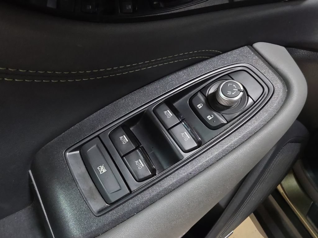 Used 2025 Subaru Outback Onyx Edition AWD/4WD image 13