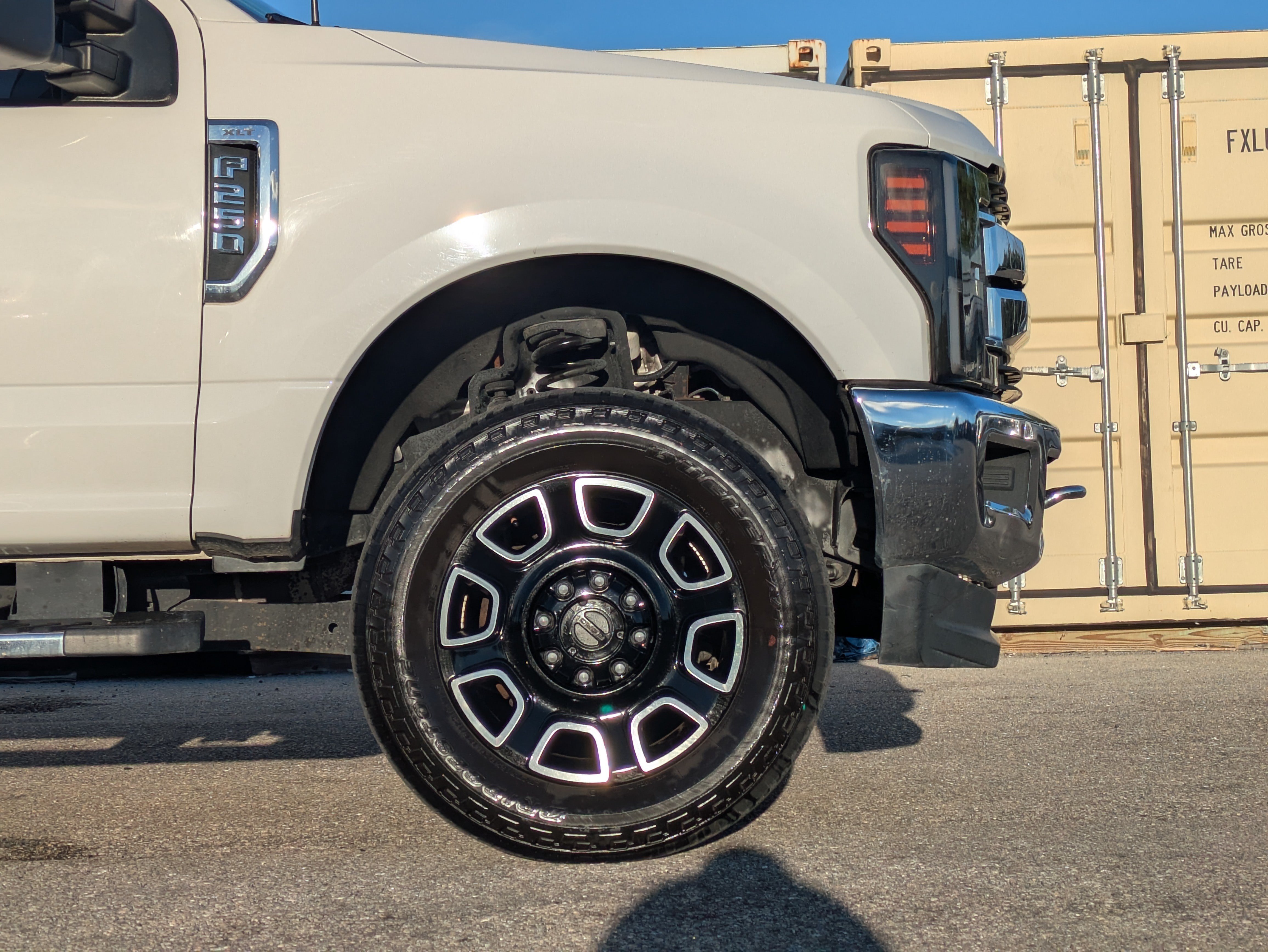 Used 2018 Ford F250 XLT w/ XLT Premium Package AWD/4WD image 12