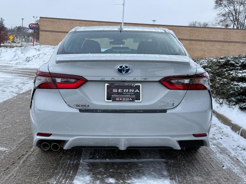 Used 2022 Toyota Camry SE image 4