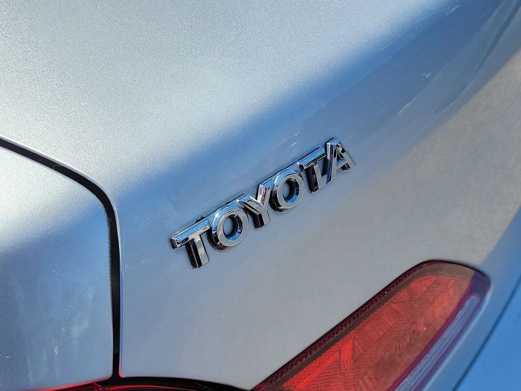 Used 2010 Toyota Avalon Limited FWD image 5