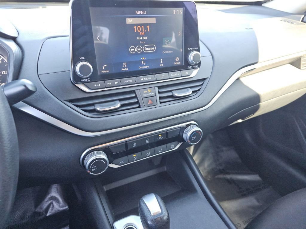 Used 2022 Nissan Altima 2.5 SV AWD/4WD image 30