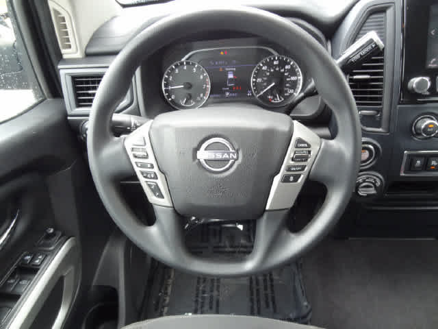 Used 2023 Nissan Titan SV AWD/4WD image 10