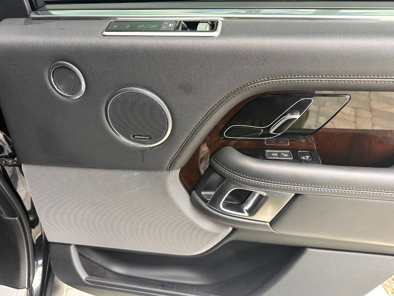 Used 2019 Land Rover Range Rover Long Wheelbase Supercharged image 75