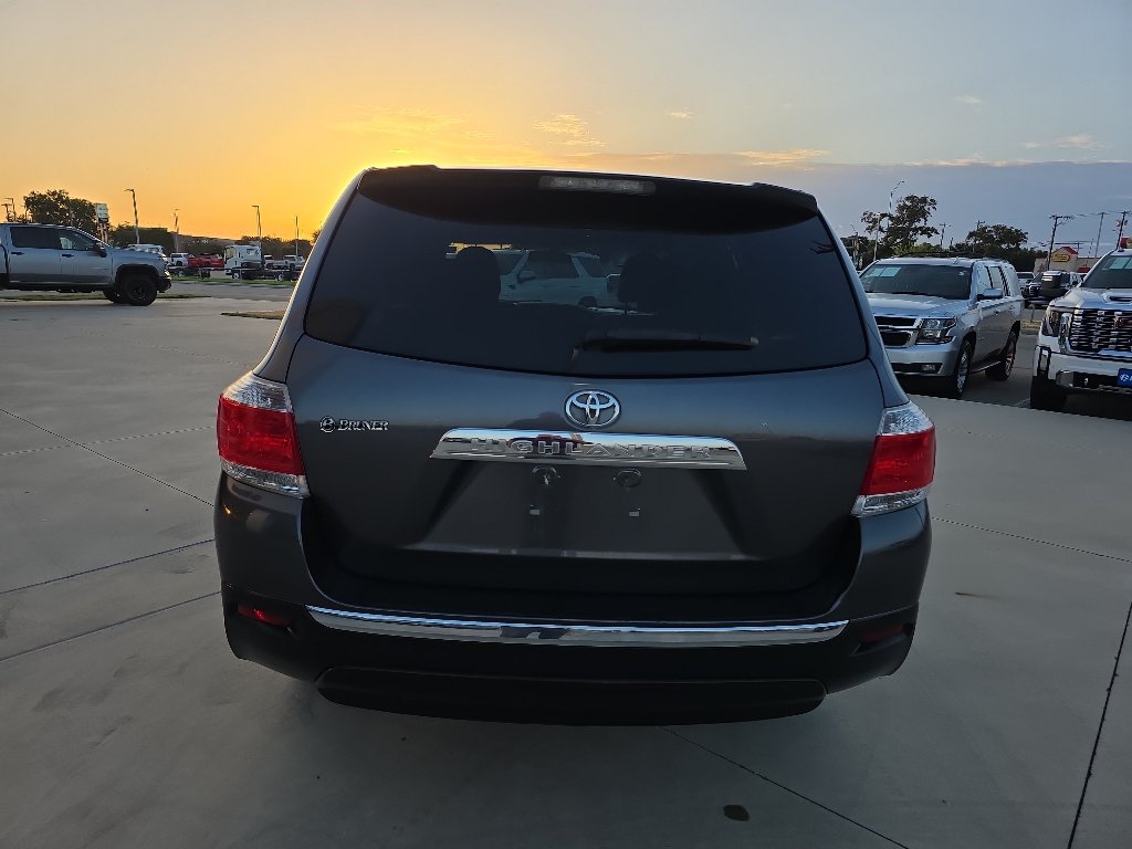 Used 2013 Toyota Highlander FWD image 16