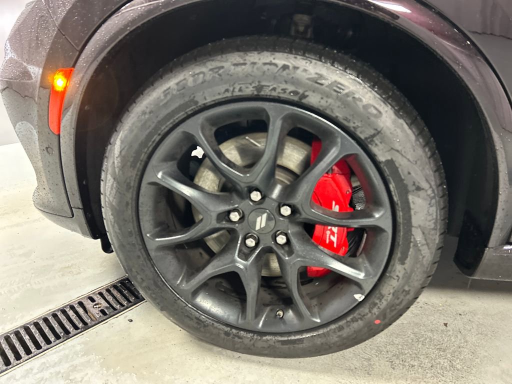 Used 2024 Dodge Durango R/T w/ Tow 'N Go Package AWD/4WD image 9