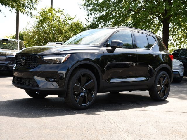 New 2026 Volvo XC40 B5 Ultra w/ Protection Package Premier image 3