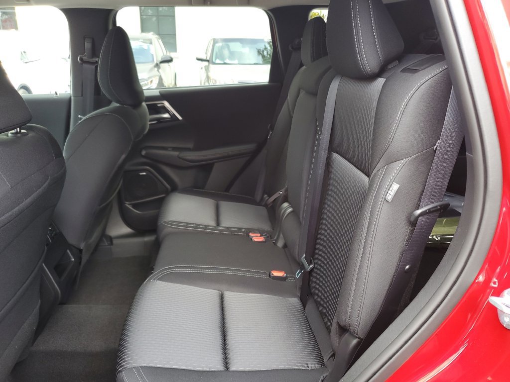 New 2026 Mitsubishi Outlander ES FWD image 12