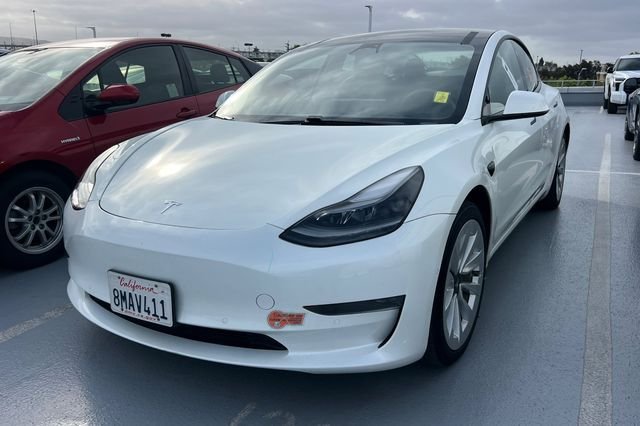 Used 2021 Tesla Model 3 Standard Range Plus RWD image 1