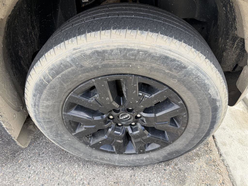 Used 2022 Nissan Frontier SV image 9