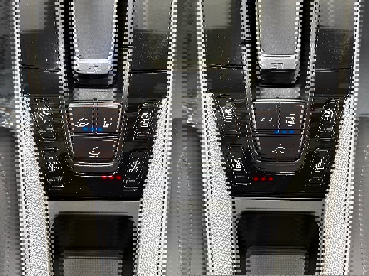 Used 2024 Porsche 911 Carrera 4S image 34