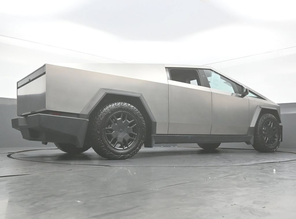 Used 2024 Tesla Cybertruck AWD Crew Cab image 42