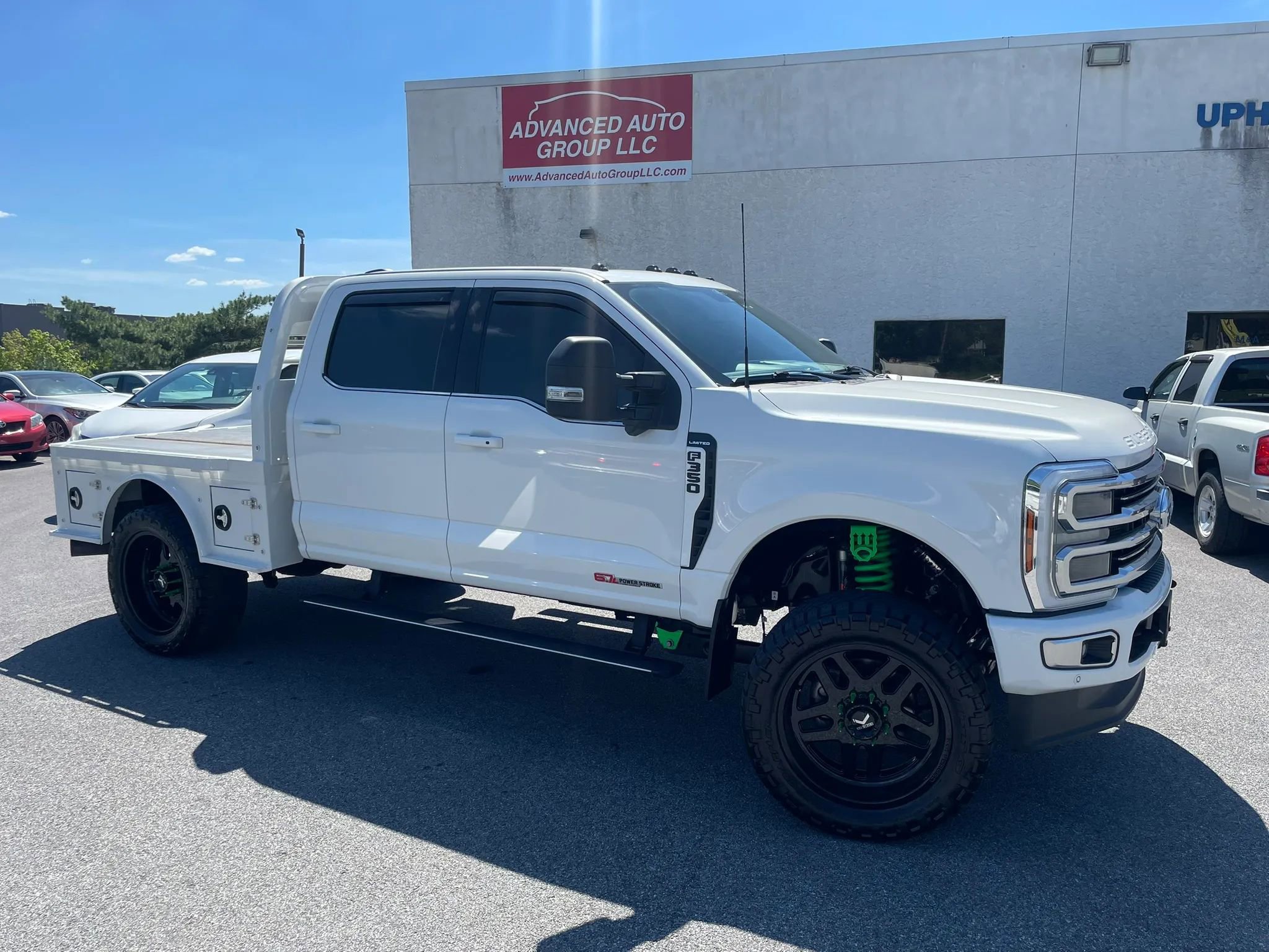 Used 2024 Ford F350 Limited w/ FX4 Off-Road Package AWD/4WD image 17