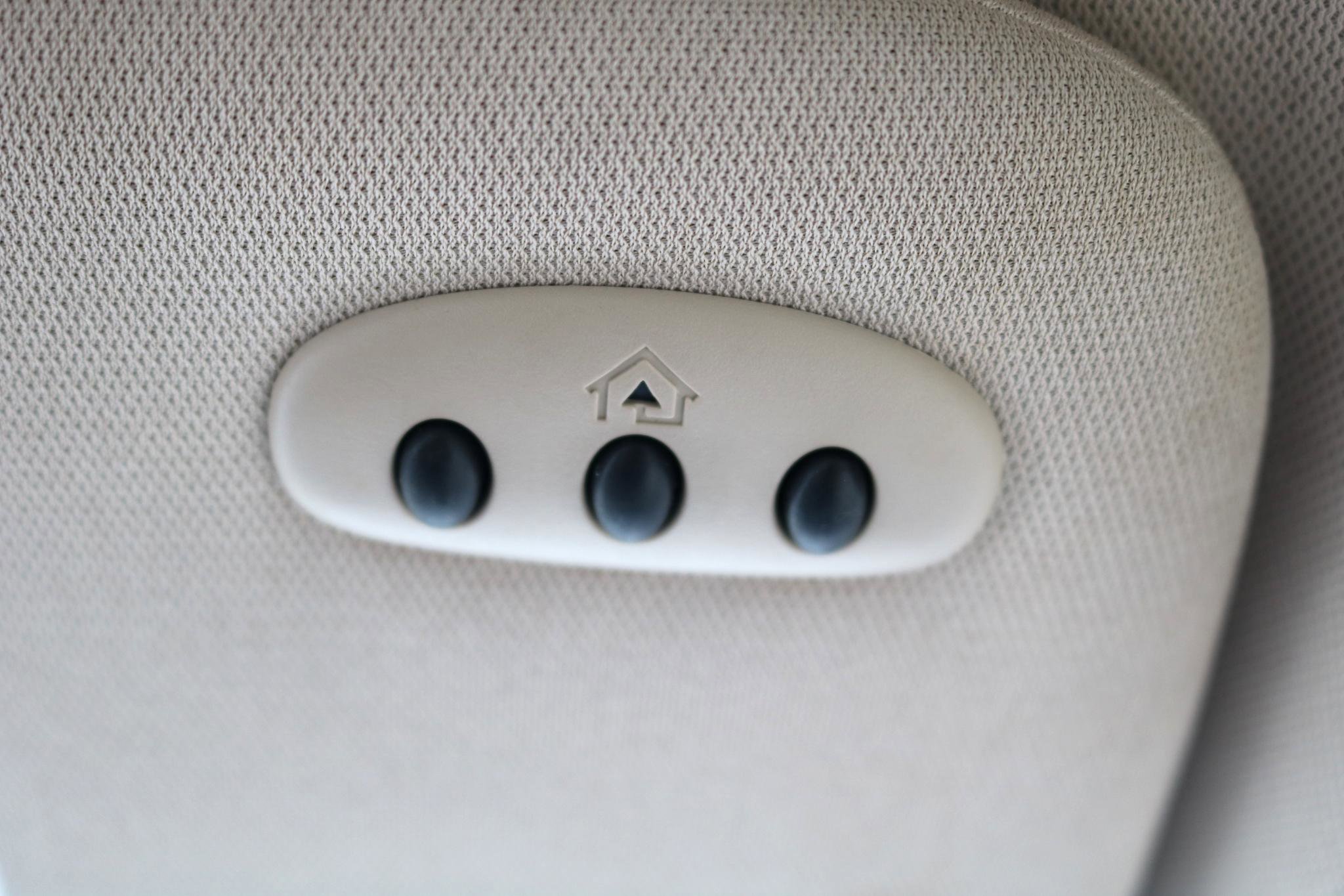 Used 2016 Lincoln MKZ image 29