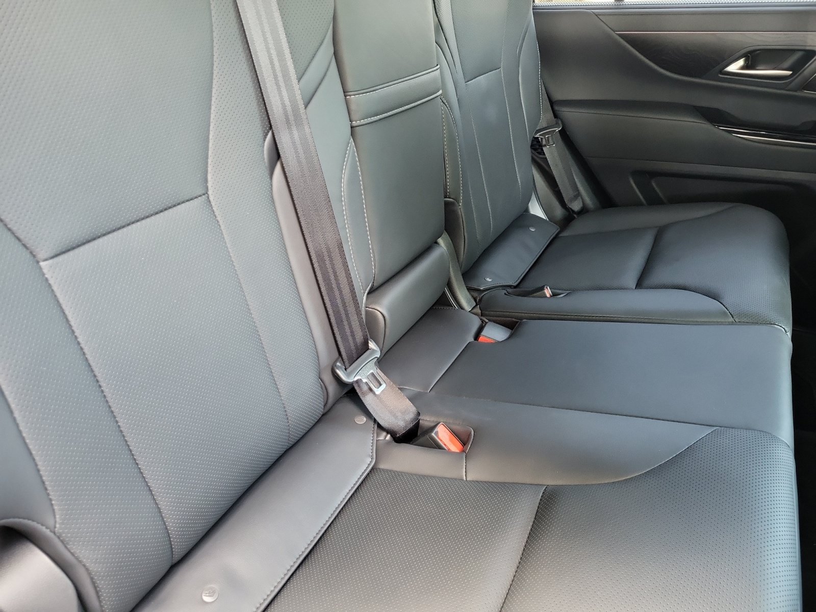 New 2026 Lexus LX 700h Luxury w/ Appearance Package AWD/4WD image 18