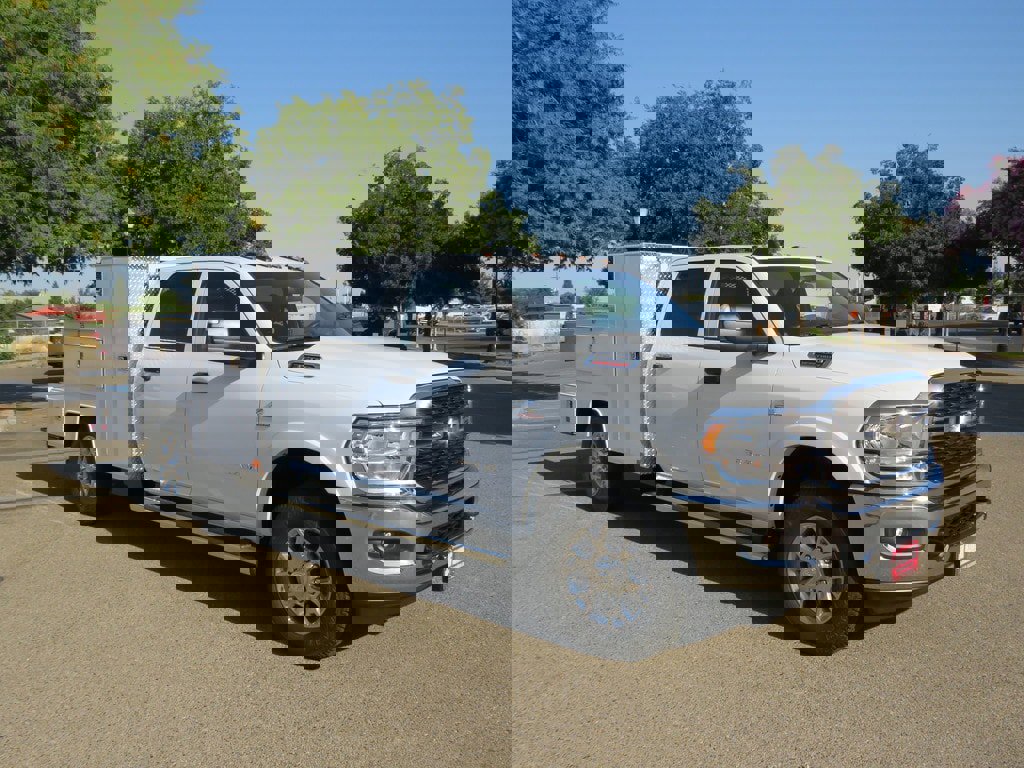 New 2022 RAM 3500 Tradesman w/ Chrome Appearance Group image 4