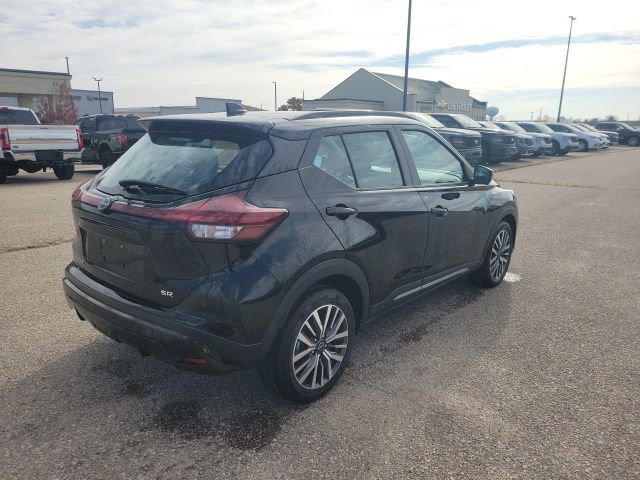 Used 2024 Nissan Kicks SR image 20