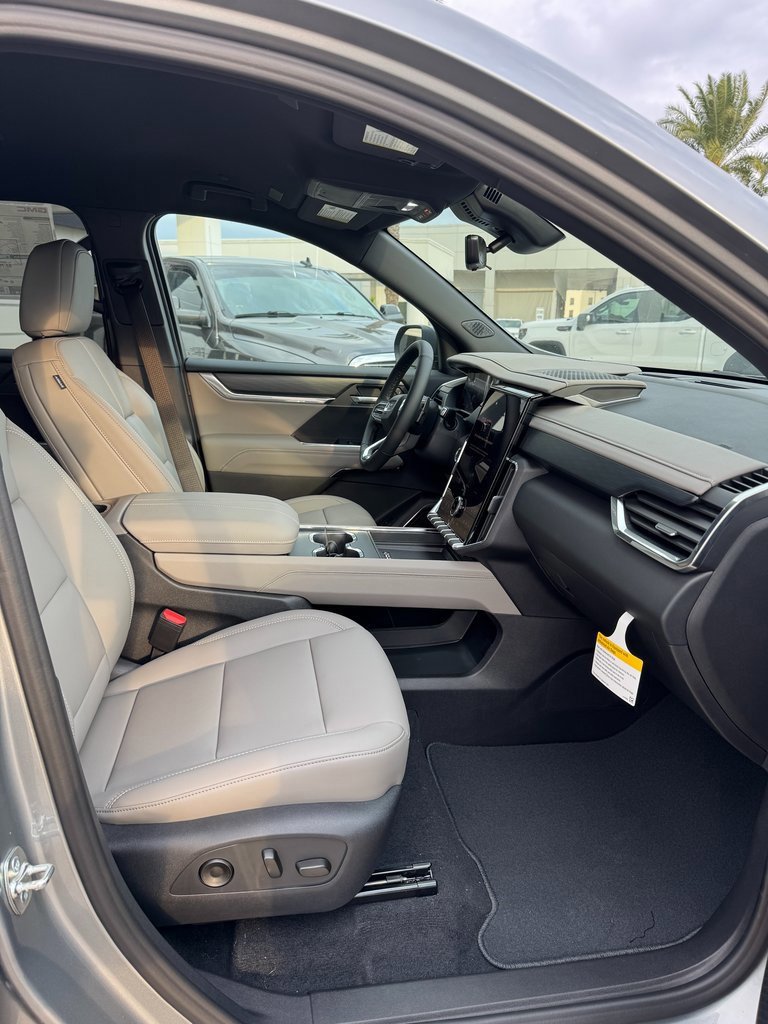 New 2026 GMC Acadia Elevation w/ Elevation Premium Package image 11