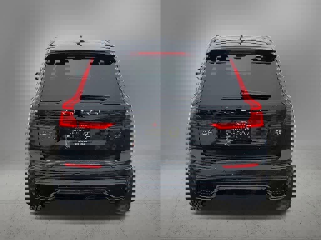 Certified 2025 Volvo XC60 T8 Core w/ Protection Package Premier image 5