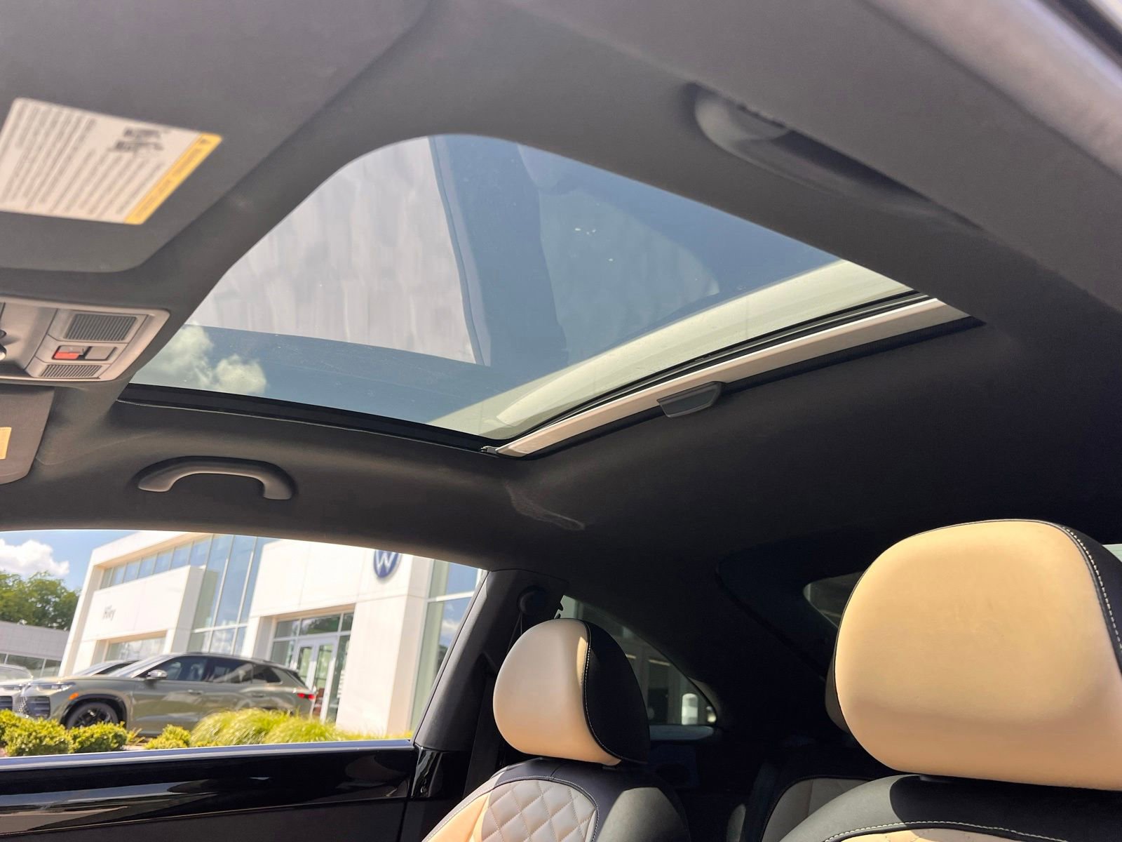Used 2019 Volkswagen Beetle 2.0T Final Edition SEL FWD image 27