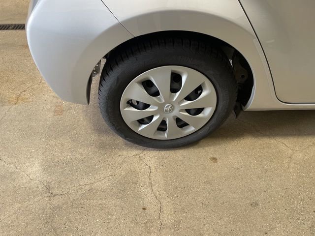 Used 2012 Toyota Prius C Two image 33