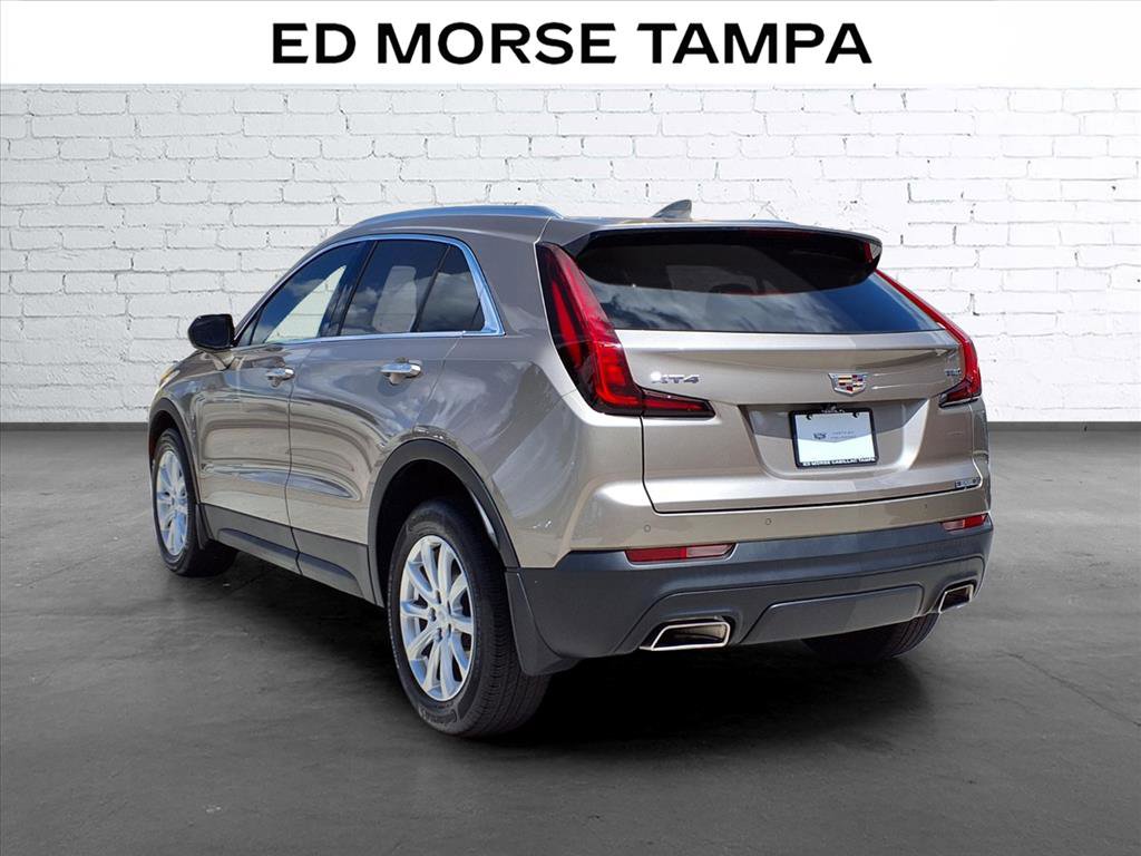 Certified 2023 Cadillac XT4 Luxury FWD image 3