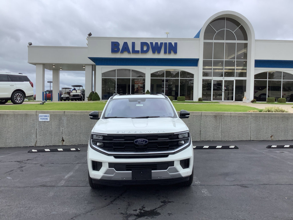 New 2025 Ford Expedition Platinum image 2