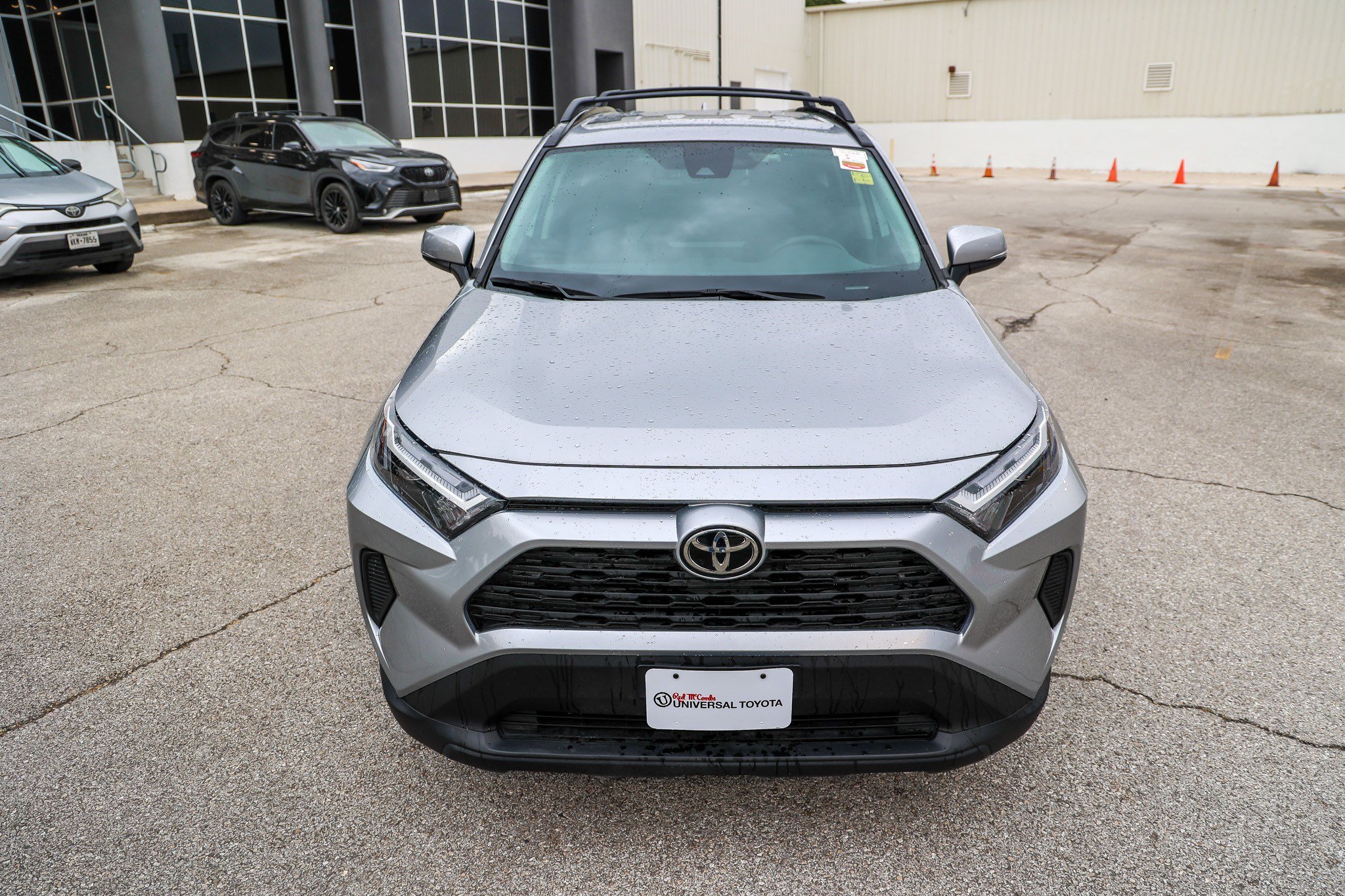 Certified 2025 Toyota RAV4 XLE FWD image 4