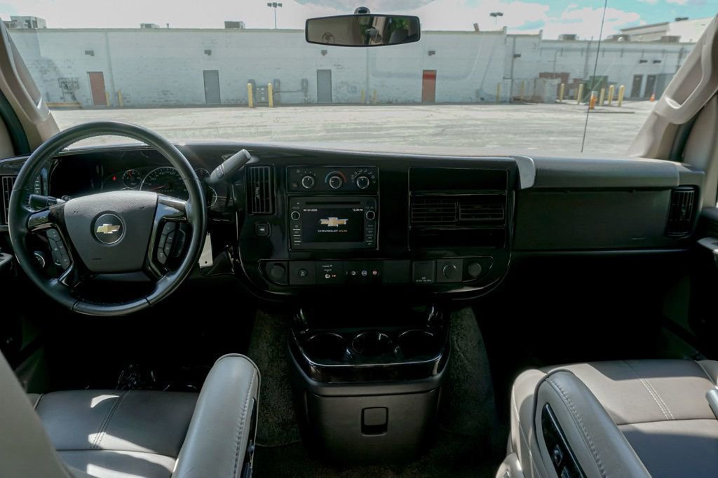 Used 2017 Chevrolet Express 2500 RWD image 10