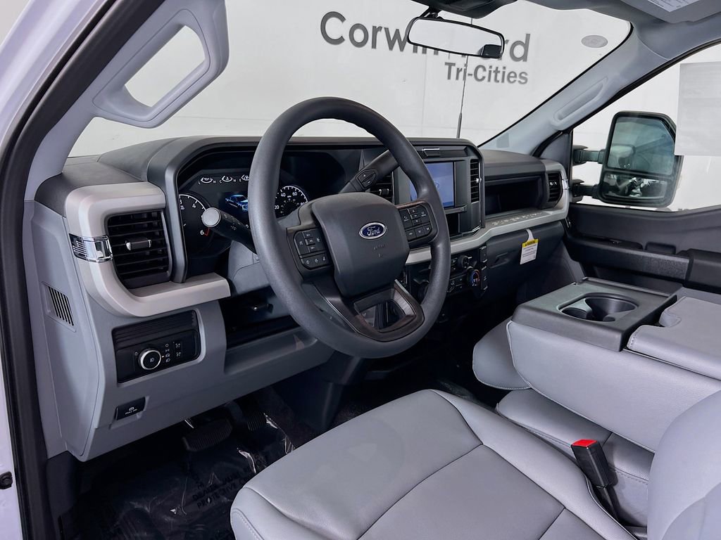 New 2025 Ford F350 XL w/ XL Chrome Package image 3