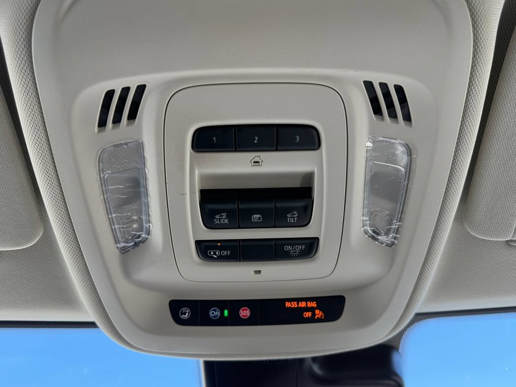Used 2023 Buick Envision Avenir AWD/4WD image 19