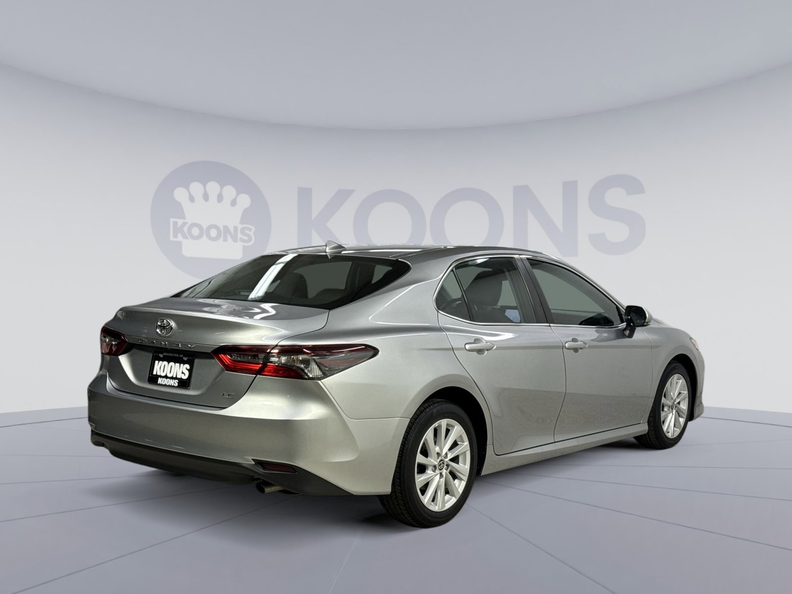 Used 2022 Toyota Camry LE image 12
