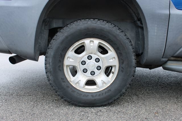 Used 2003 Chevrolet Avalanche 4x4 w/ Suspension Package, Off-Road image 33