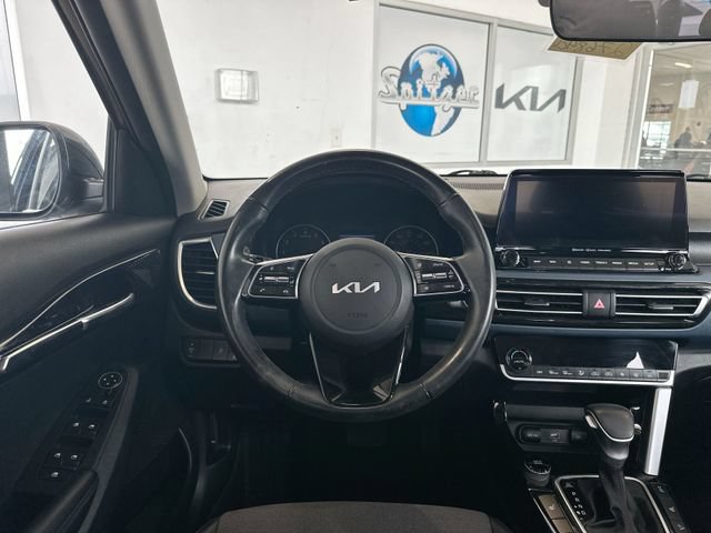 Certified 2023 Kia Seltos S w/ Navigation Package AWD/4WD image 13