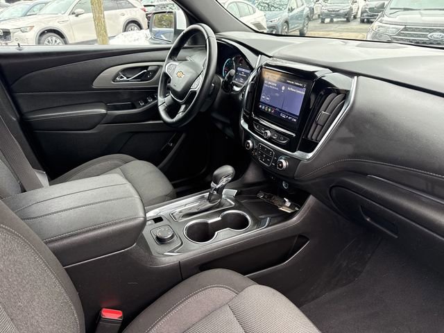 Used 2023 Chevrolet Traverse LT image 29