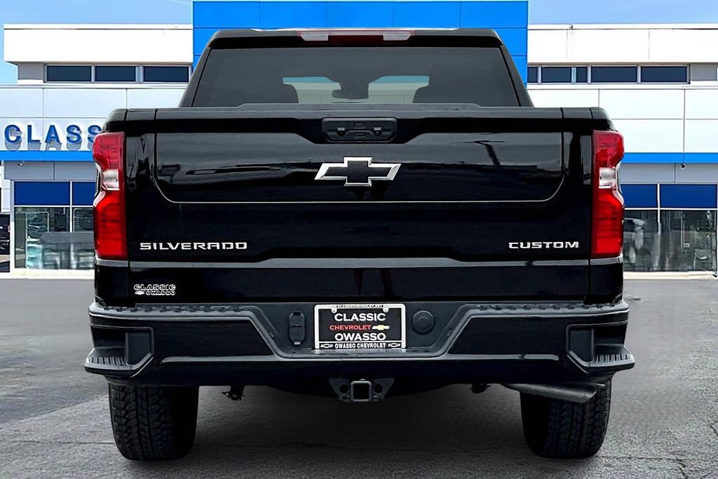 New 2026 Chevrolet Silverado 1500 Custom AWD/4WD image 4