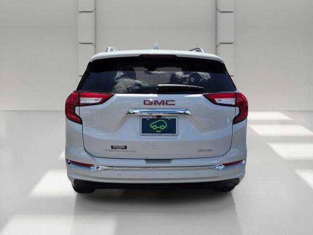 Used 2022 GMC Terrain Denali w/ Denali Premium Package AWD/4WD image 4