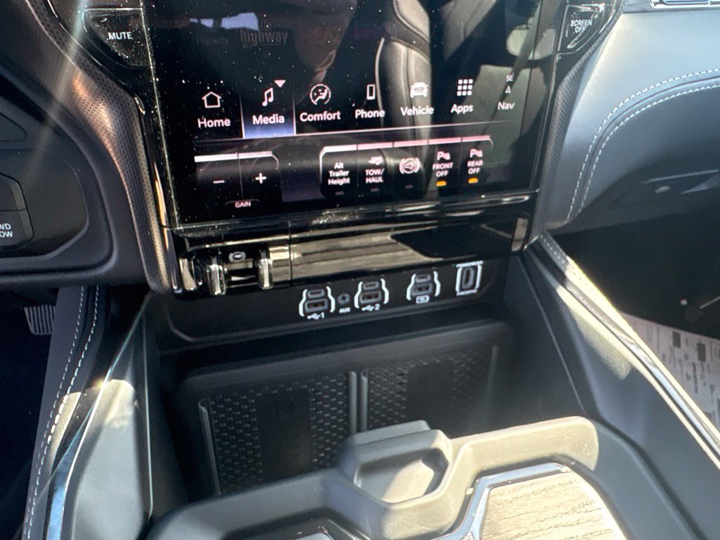 New 2027 RAM 3500 Limited AWD/4WD image 39