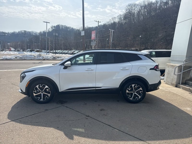 Used 2024 Kia Sportage EX w/ EX Premium Package image 4