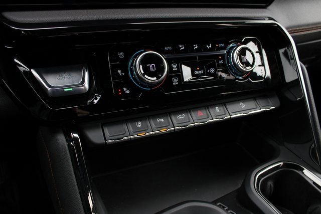 Used 2024 GMC Sierra 2500 AT4 w/ AT4 Premium Plus Package image 12