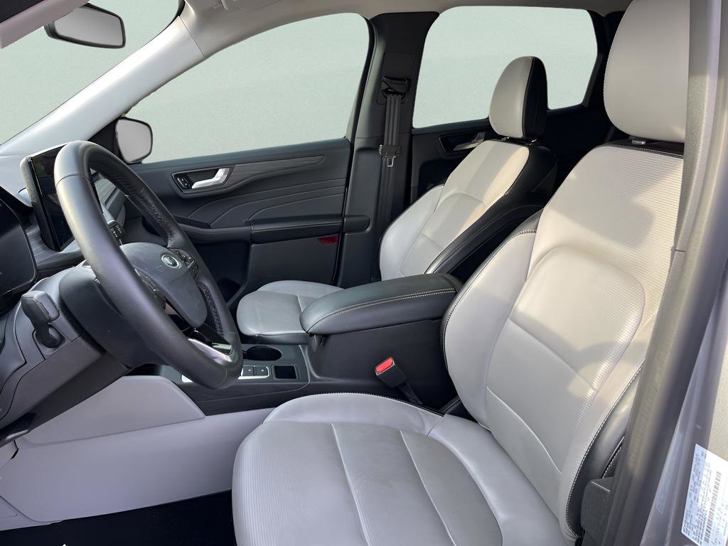 Used 2024 Ford Escape Platinum AWD/4WD image 13