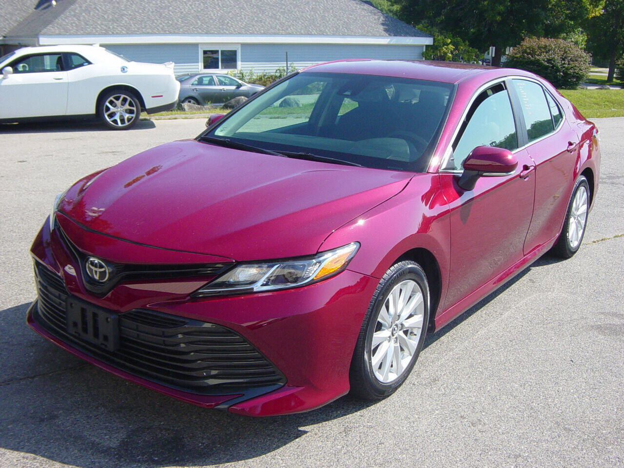 Used 2018 Toyota Camry L image 1