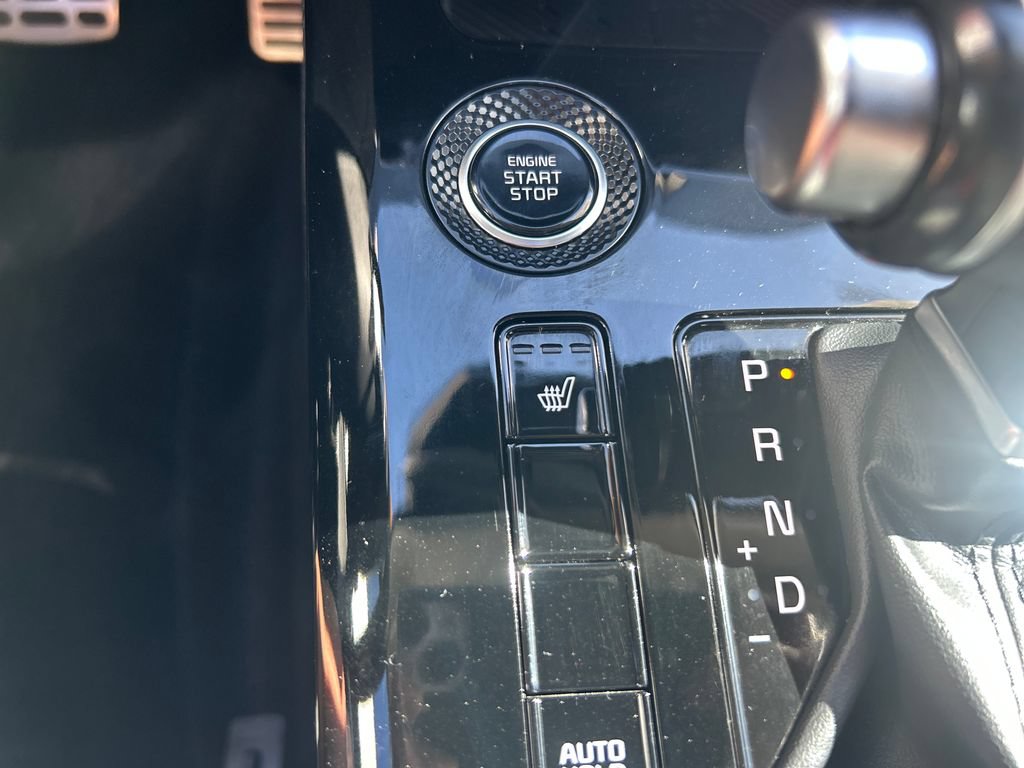 Used 2023 Kia Niro EX Touring FWD image 32