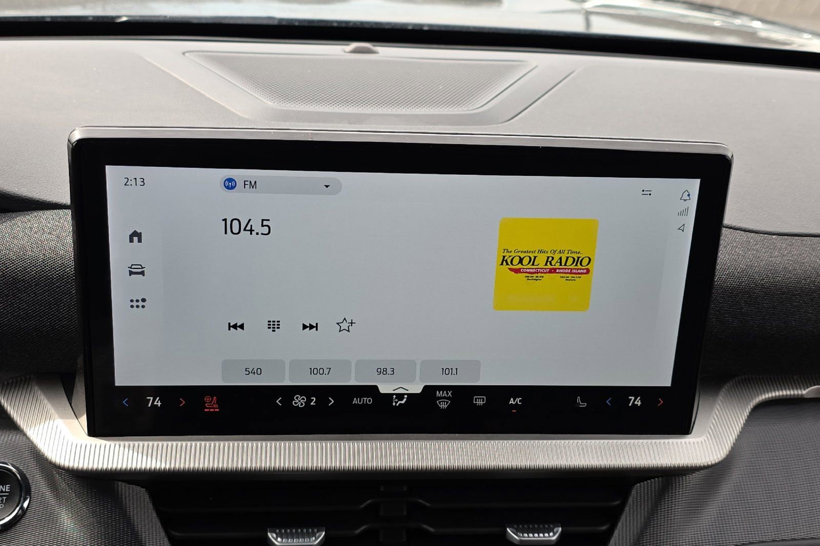 Used 2025 Ford Explorer ST-Line image 18