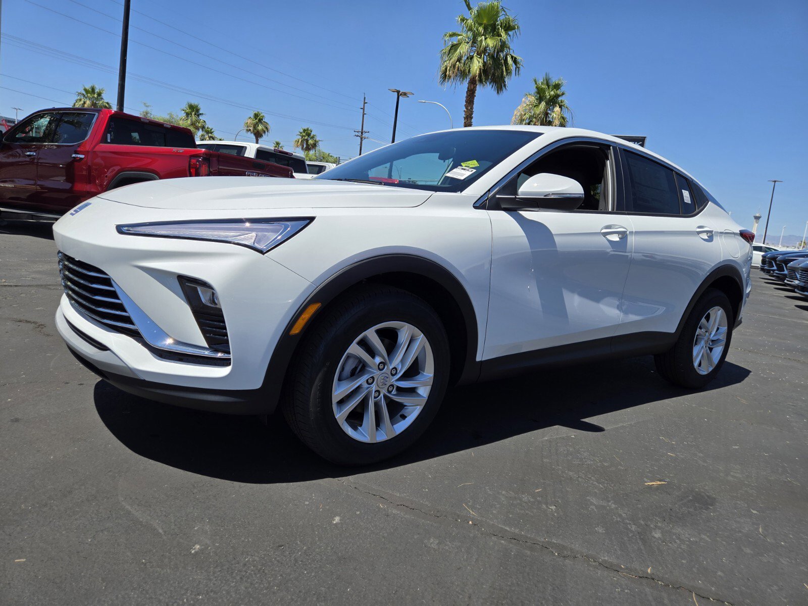 New 2025 Buick Envista Preferred image 2