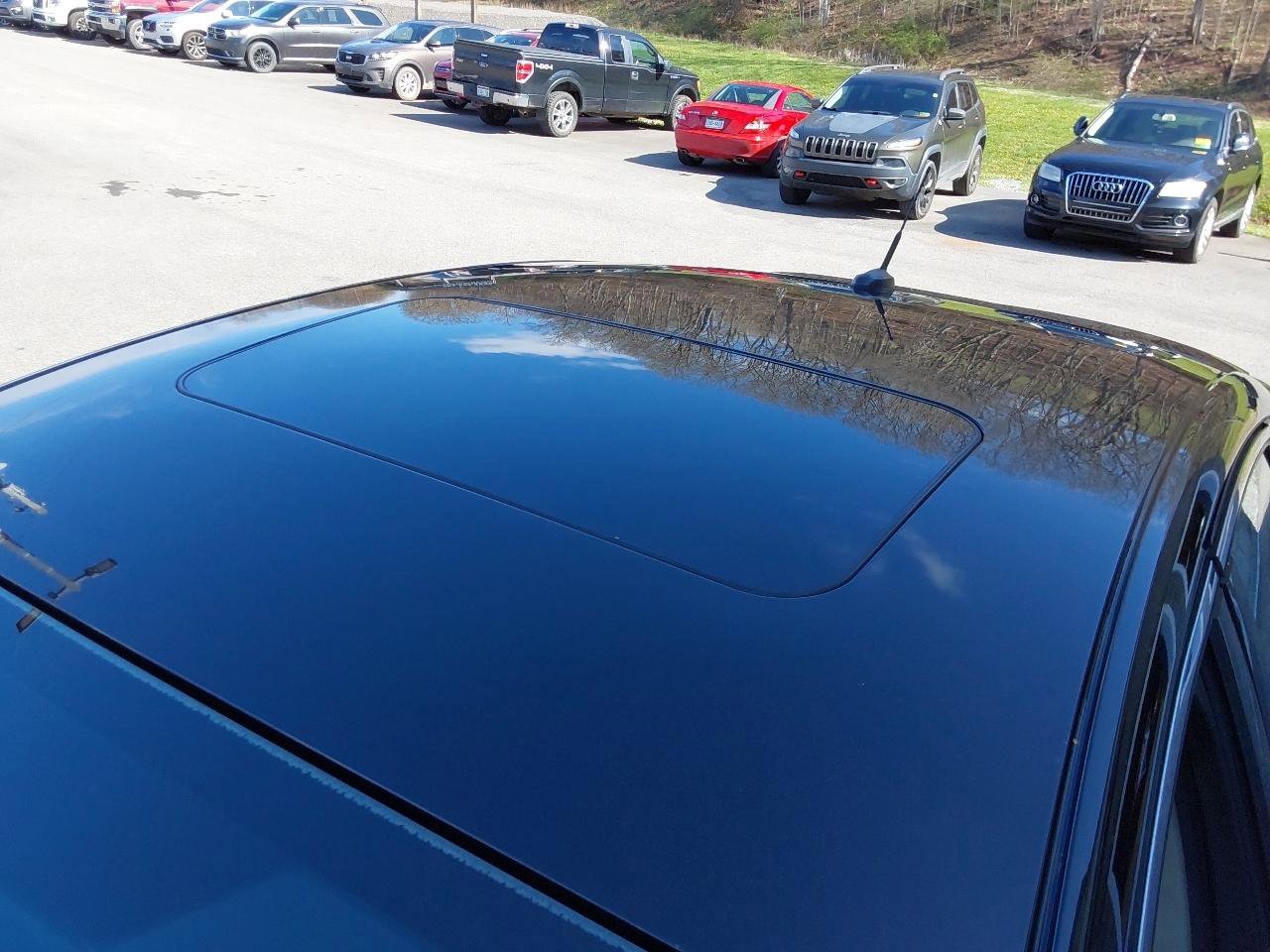 Used 2017 Ford Fusion Titanium AWD/4WD image 11