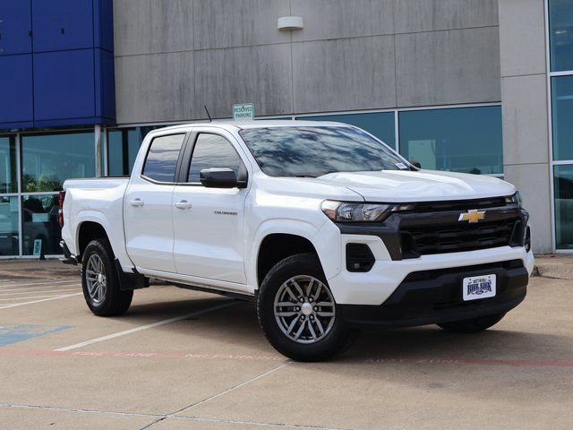 Used 2024 Chevrolet Colorado LT w/ LT Convenience Package image 1