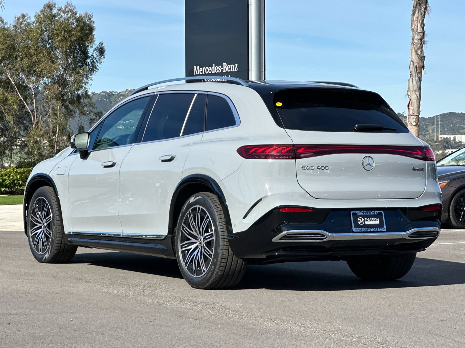 New 2026 Mercedes-Benz EQS 400 4MATIC SUV image 5